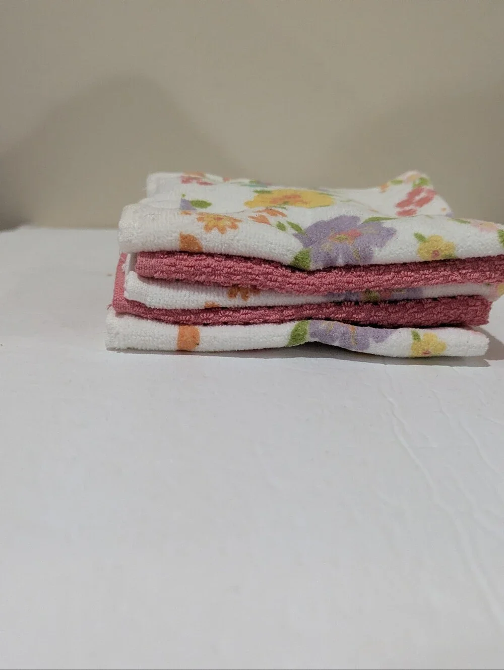 NEW Square Floral Cotton Washcloth 5 Pc Set - White with Multicolor Flowers